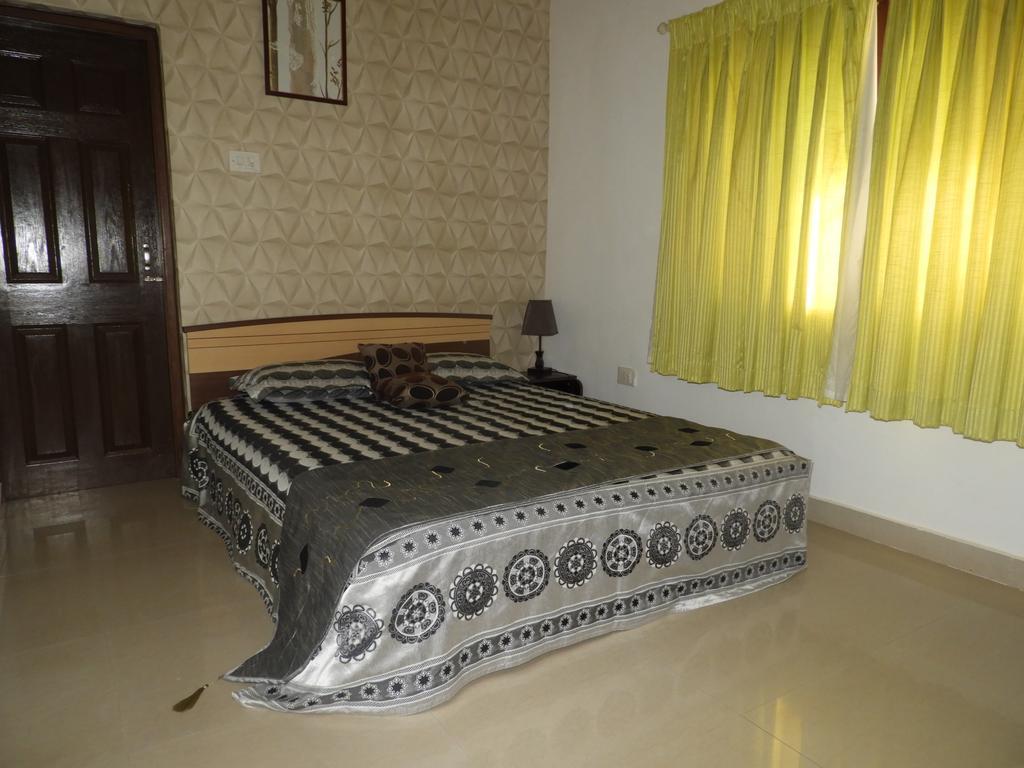 Services 8 And 9 * Anjuna